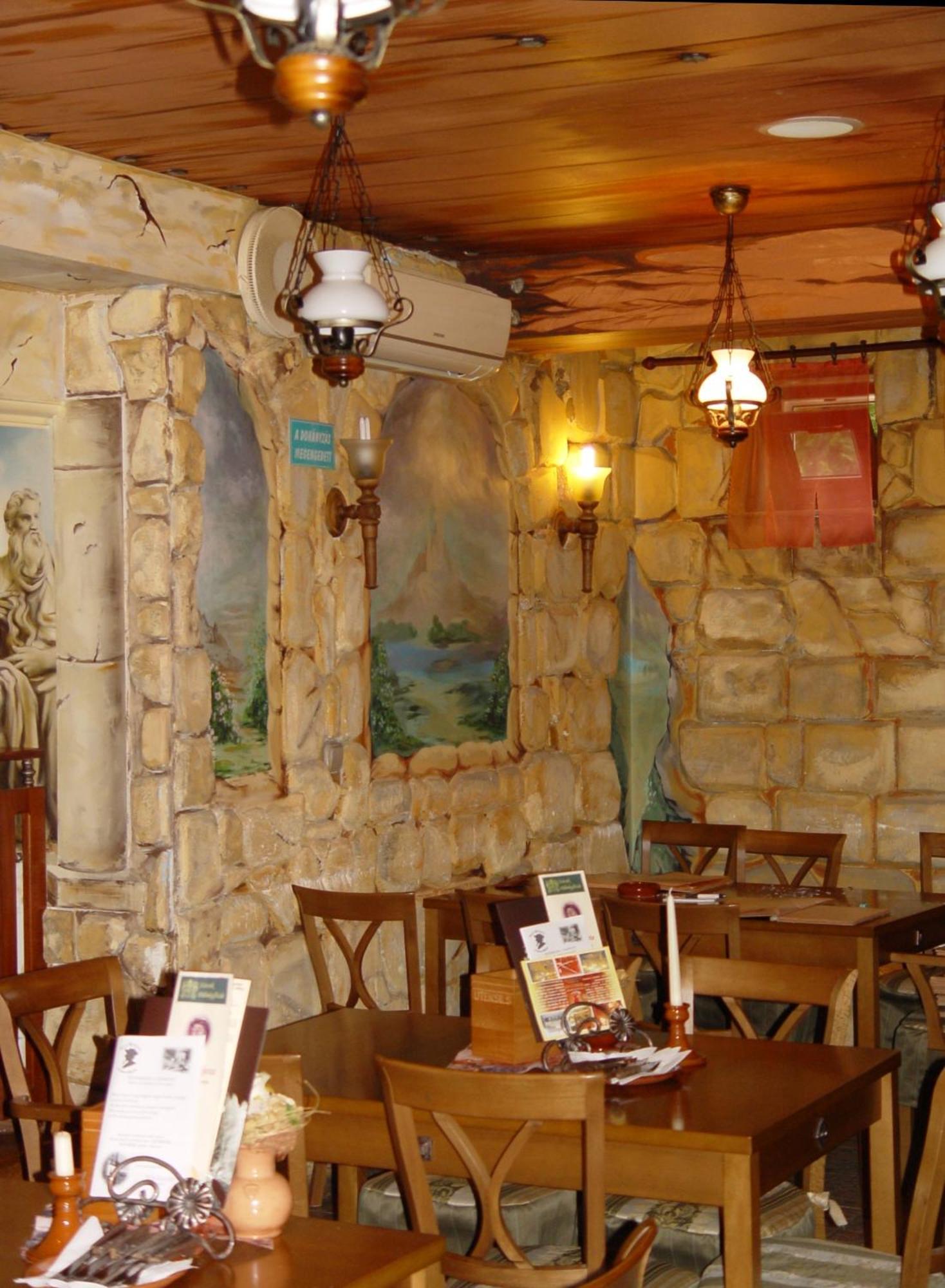 Hotel Don Quijote Középkori Panzio és Étterem à Lenti Extérieur photo