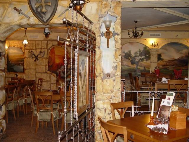 Hotel Don Quijote Középkori Panzio és Étterem à Lenti Extérieur photo